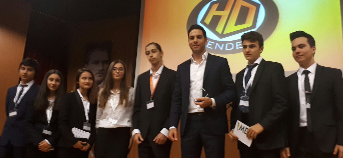 GulhanKalyoncu's tweet photo. Cekmekoy Doga Koleji olarak Girisimcilik seminer konuğumuz #hdholding yönetim kurulu başkanı Kaan Demirağ ı misafir ettik @DogaOkullari @t_MBA_Doga @zeren_eren https://t.co/ri4ZhGPn4D
