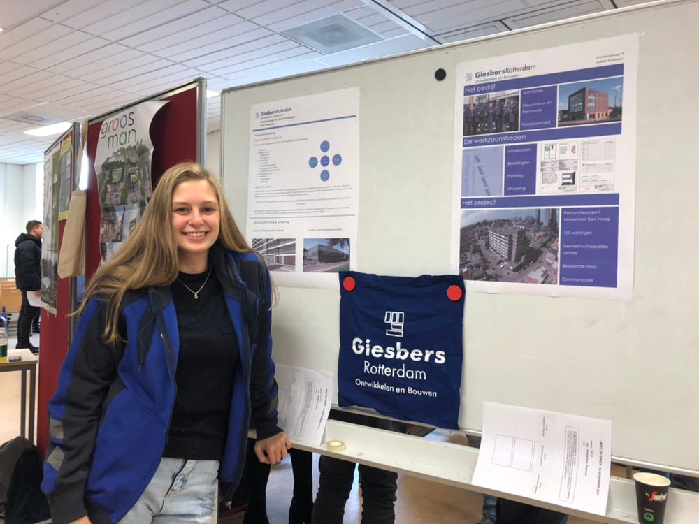 Trots op onze enthousiaste stagiaires #bouwkunde Robin Weterings en Rosemarie Kloosterhuis van <a href="/hsrotterdam/">Hogeschool Rotterdam</a>. Zij gaven presentatie over <a href="/GiesbersRdam/">GiesbersRotterdam</a> aan tweedejaars studenten tijdens #meetengreet. #toekomstbouwers #helpjongerendebouwin