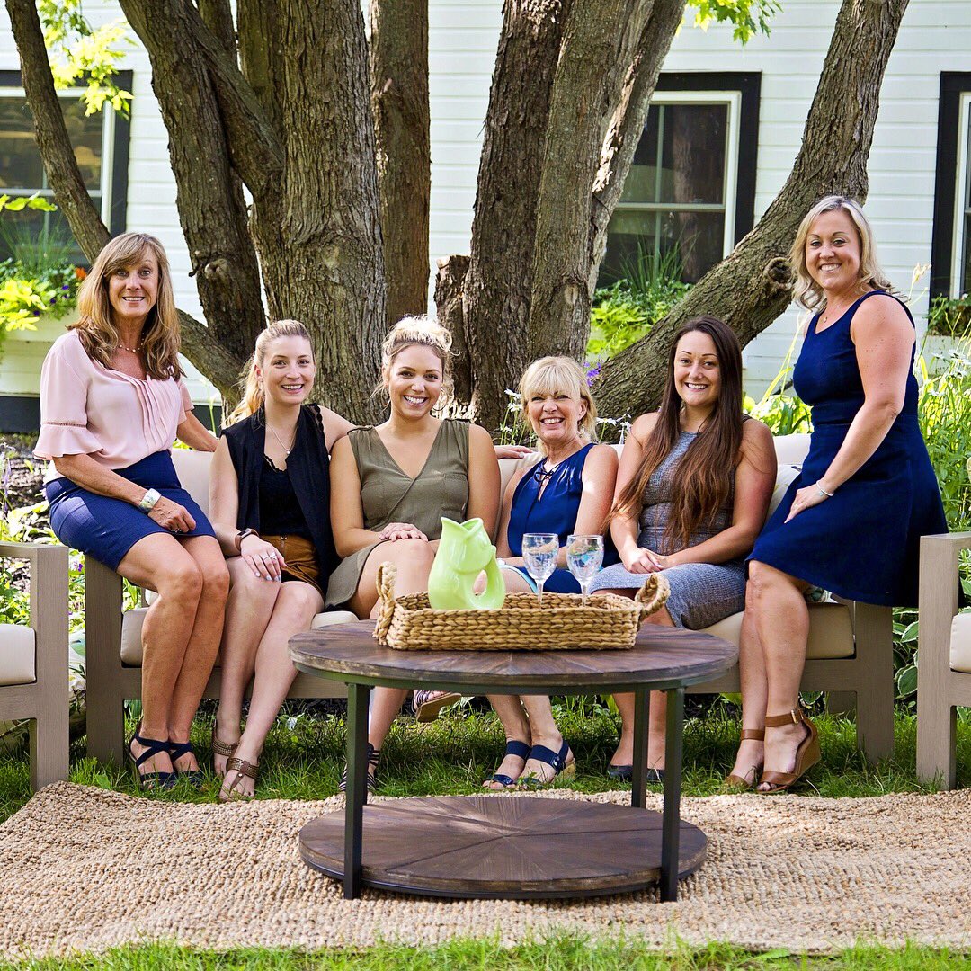 hilltopinterior's tweet photo. 20% off this weekend at HillTop! Come by for some wine, appetizers and a personalized shopping experience! https://t.co/Wy57FOjTQW