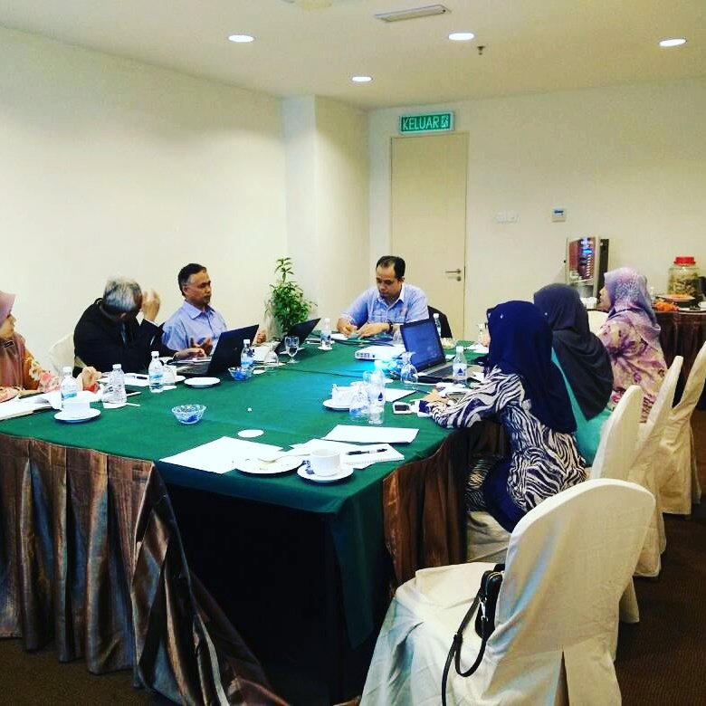 CCE_UniSZA's tweet photo. Bengkel Post Mortem program Diploma Pendidikan Lepasan Ijazah dan penyediaan dokumen kualiti bagi program penjanaan hasil universiti.

Terima kasih kepada semua ahli terlibat

#IlmudanAkhlak
#SedekadUniSZA
#UniSZAPastiTahu
#My3L
#DPLIUniSZAProgramKerjasama
#CCEUniSZA. https://t.co/bjHS8UMiRo