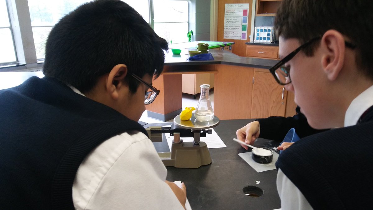 MrsWStAls's tweet photo. 8th investigates cons of mass in chem changes. #scienceed #NGSS #wearestals #archphilly https://t.co/S3yTsDrOSJ