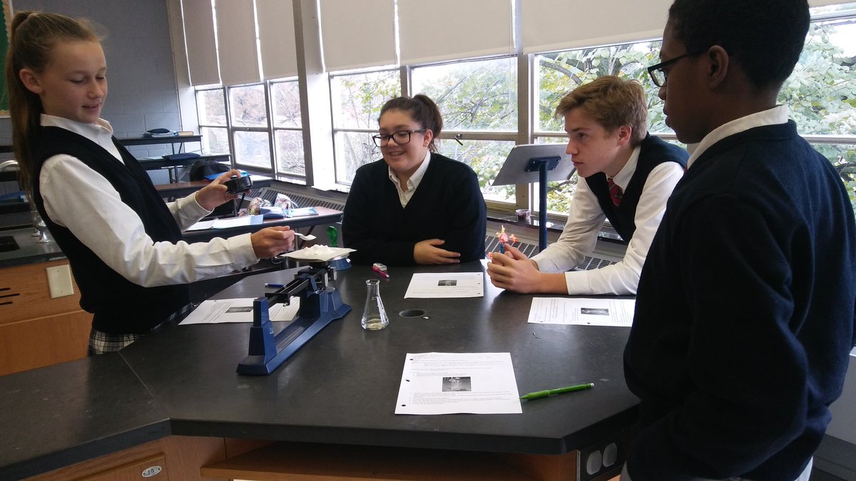 MrsWStAls's tweet photo. 8th investigates cons of mass in chem changes. #scienceed #NGSS #wearestals #archphilly https://t.co/S3yTsDrOSJ
