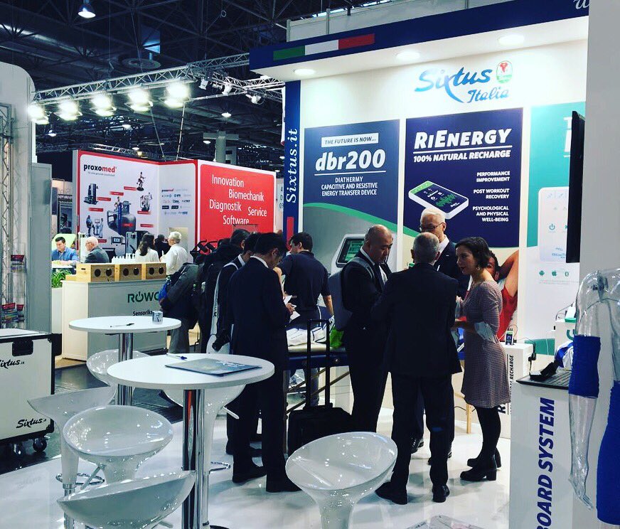 SIXTUSITALIA's tweet photo. A #Medica2017 ci trovi alla Halle 4, stand D09. A #Düsseldorf🇩🇪 per presentare progetti e prodotti targati #Sixtus e per aggiornarci sulle novità del mercato #SixtusItalia #improvesperformance https://t.co/Y0K6PlEVkO