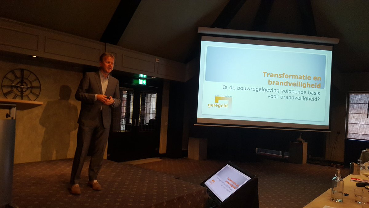 Brand_Preventie's tweet photo. En de laatste presentatie van vandaag - @hvegmond - Transformatie en brandveiligheid #ncb17 https://t.co/muw9zvtSsP
