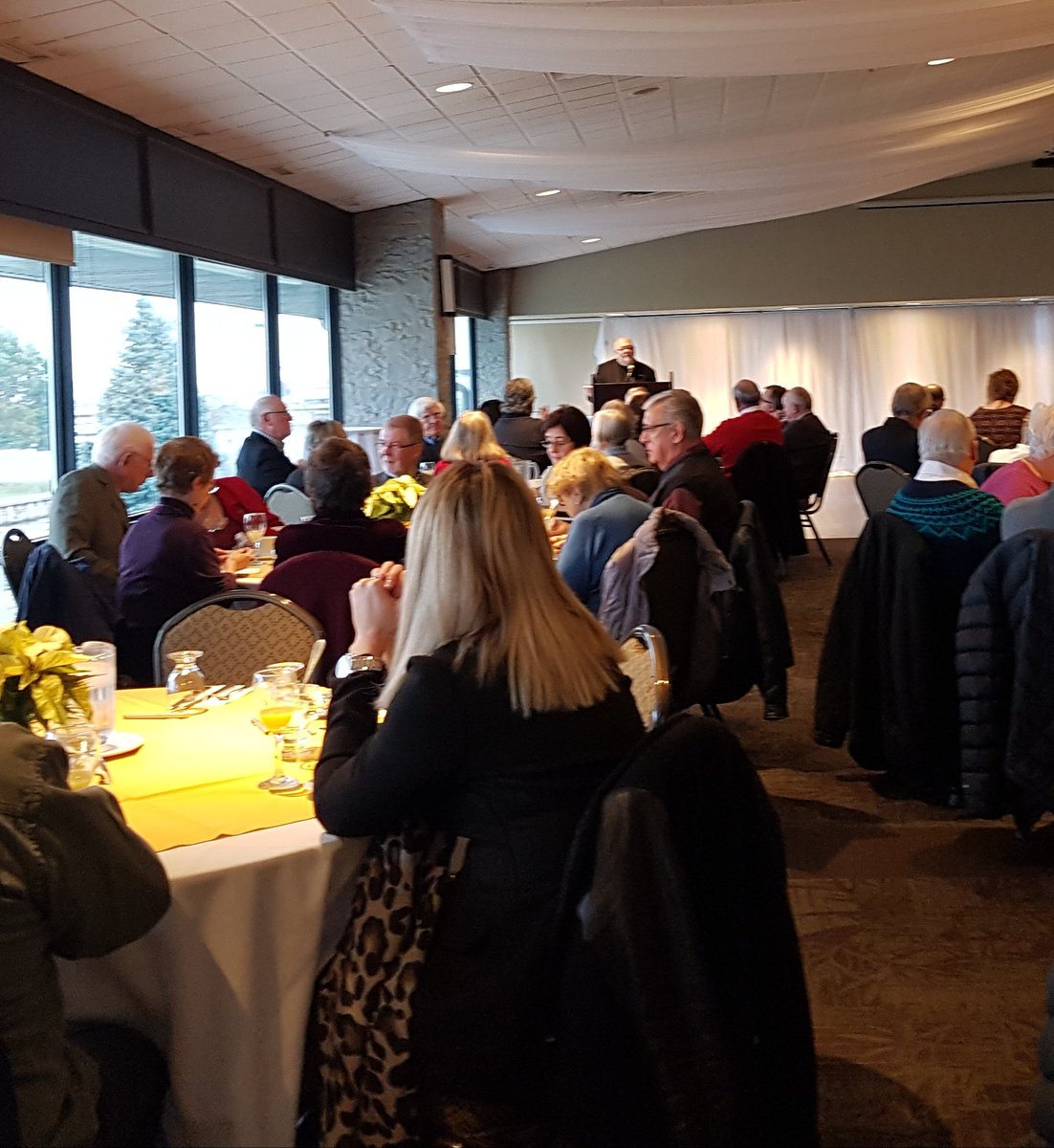 LorettaGSC's tweet photo. @GoodShepherdHam Youth Services thankful @ #breakfastwithBrotherRichard. " as a community we can get ahead of the curve by being responsive together " Youth Reconnect is awesome tool to prevent and end homelessness.@Lesleymcmillan https://t.co/Fu6njdwdRn