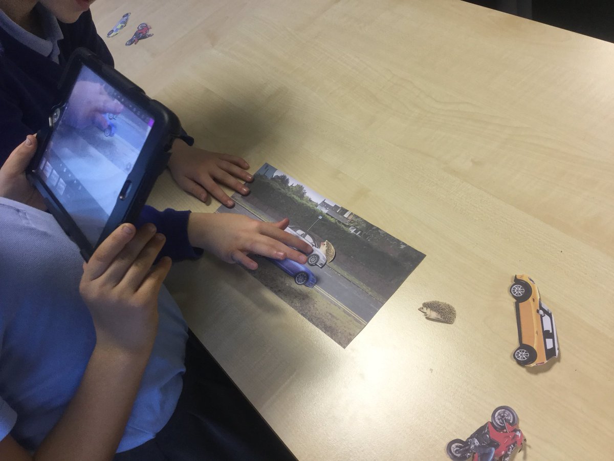 clare_l00ker's tweet photo. @Y3Layton2017 having a go with #stopmotionannimation #Hedgehogs @AsstHead_Jones @MissJBunce https://t.co/BGhHhSzy7t