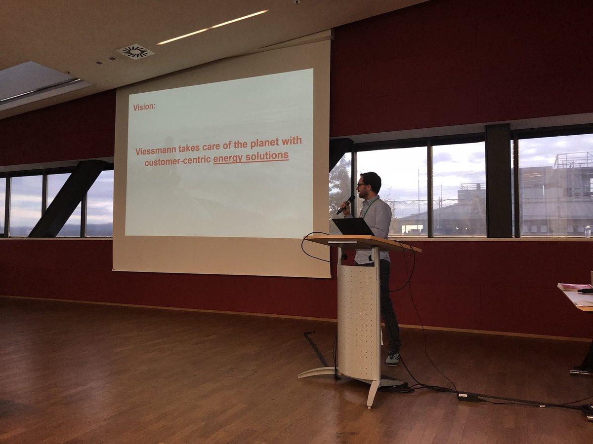 anderagadeib's tweet photo. Schöne Vorstellung der #Innovations-Prozesse bei @Viessmann. Sehr gut: kundenzentriert #atec17 #customercentrity #Digitalisierung https://t.co/Vk4VJLnXW3