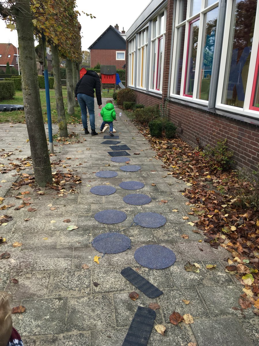 Peuters in actie @BeweegWijs <a href="/sterrenpalet/">het Sterrenpalet</a> #”ik ben een sporter” zegt een peuter @RobintM_BW <a href="/Jeanet_BW/">Jeanet Habers</a>