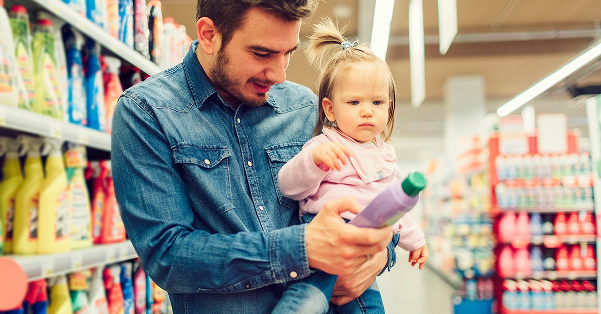 ToxFreeFuture's tweet photo. Our new report is here! In our second annual report card ranking retailer actions on toxic chemicals, 7 companies lead with a B or higher but 9 companies lag behind with Fs. Find out how your favorite stores are doing: https://t.co/Ntce6jonUT #MindTheStore https://t.co/CpTFzVhlaP
