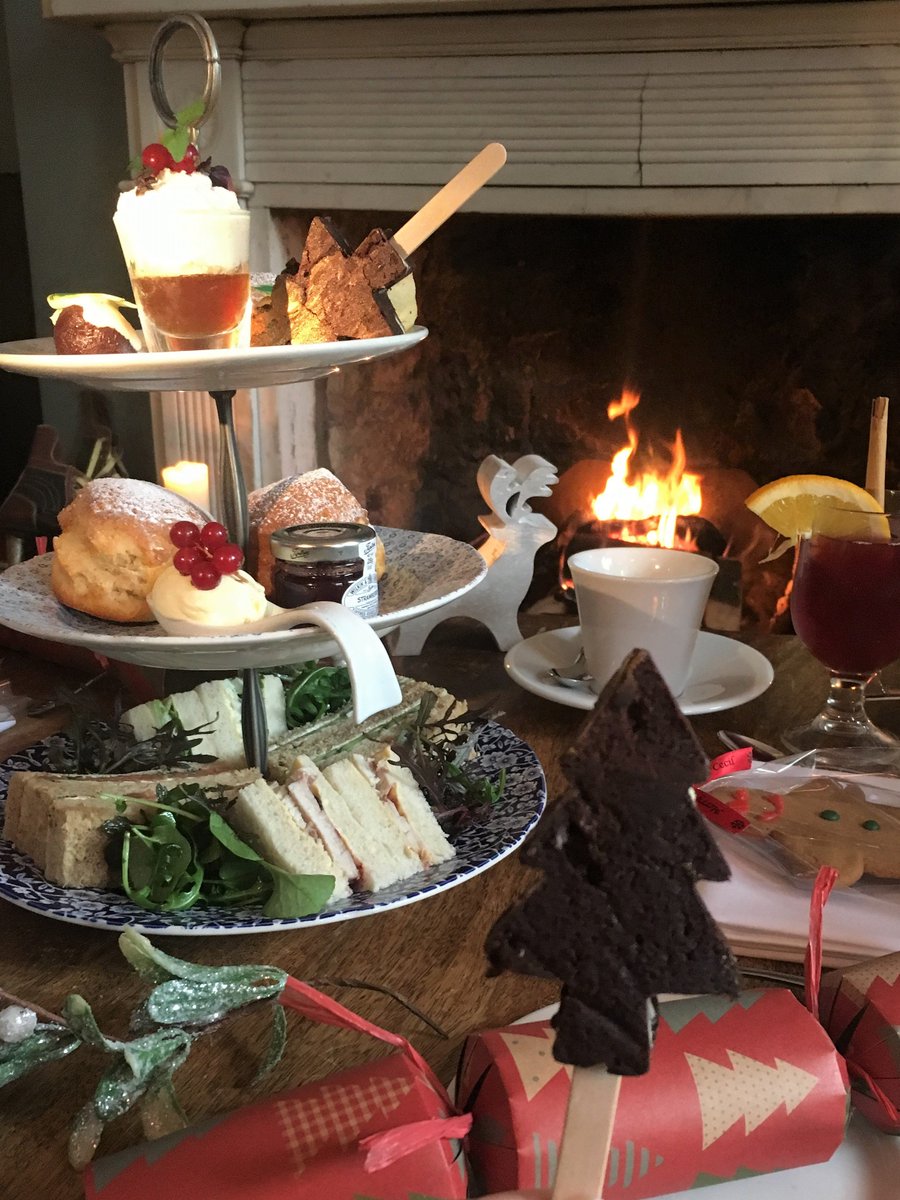 thewilliamcecil's tweet photo. #TravelTuesday travelling from near or from afar #DiaryCheck the launch of our #Festive Afternoon Tea from 3rd Dec ~ 'tis the season to indulge so do it with us... https://t.co/K8RqcmXZBQ https://t.co/YPTsasBxE4