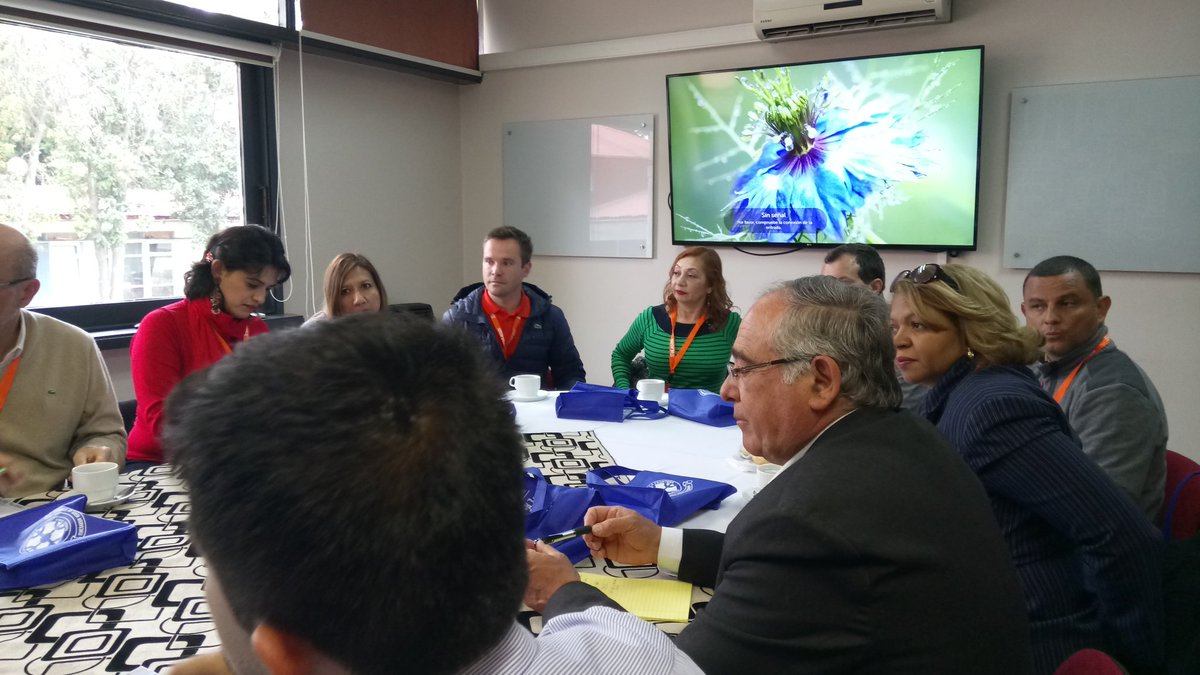 rriiulagos's tweet photo. #CURSOIGLU bienvenida por parte de la @UFrontera a igluistas y @ULagosOficial https://t.co/kbLKLRersR