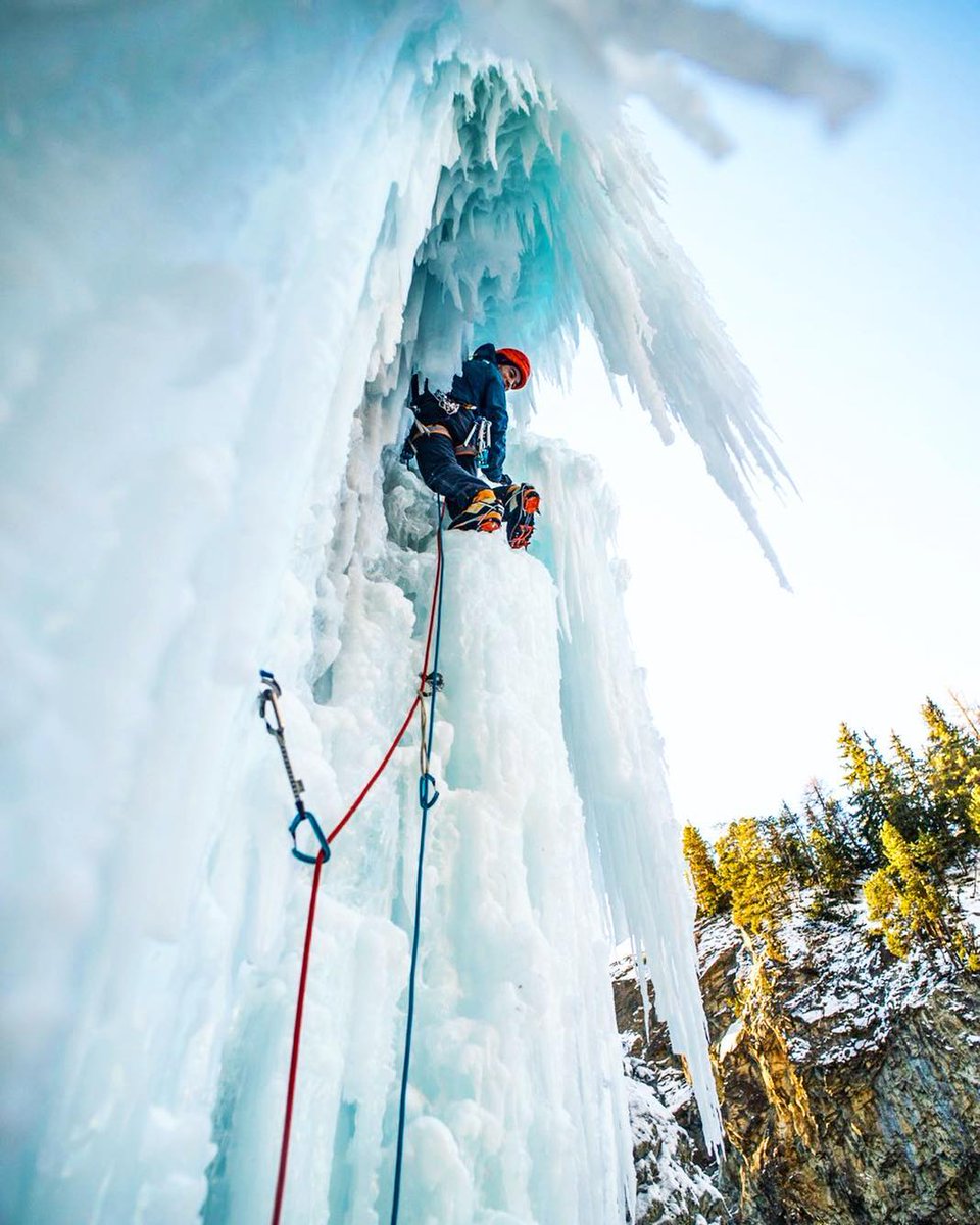 fahrenheitAI's tweet photo. Great moment last year shooting this awesome route!
Credit to @pierre_chauffour  
#amazinglandscape #exploreheaven #mindthemountains #neverstopexploring #nowdiscovering #welivetoexplore #wildernessnation #naturelover #bealpine #choosemountains #feelthealps #alpslife #visualshotz https://t.co/0oZVjI01c5