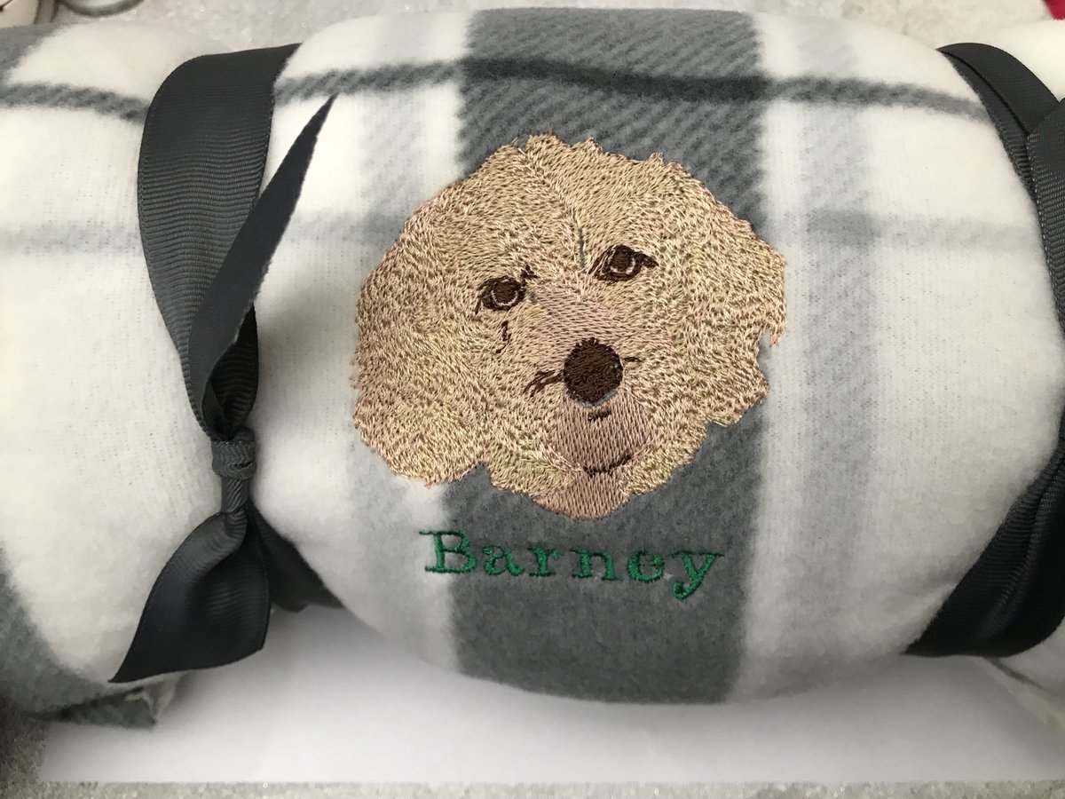 thimblefabrics's tweet photo. #personalised #embroidery #thimblefabricsembroidery #dogfleece #fellcethrow #cozy #warm #cuddleup #dogblanket #dogthrow #caverpoo #christmas https://t.co/8bgJt6Uvmj
