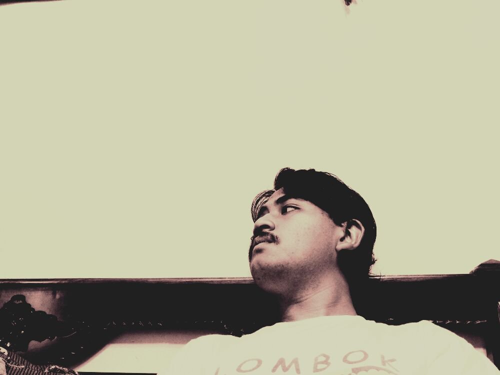 Bolehkah aku di samping mu ..😊