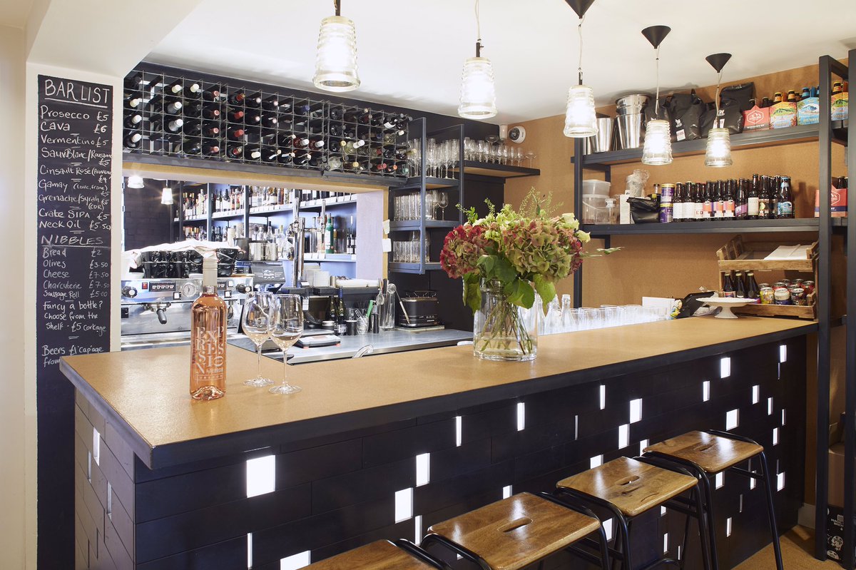 Local independent business in #Leyton #e10 shot for @EastAndCoE17 #photography