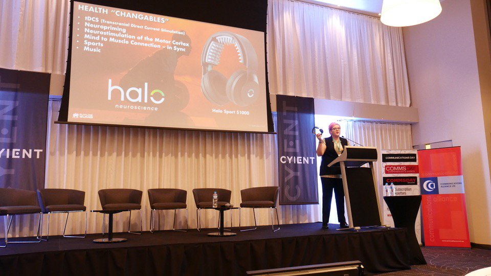 ShantiKorporaal's tweet photo. I #Love talking about the @HaloNeuro #HaloSport https://t.co/udWF3puLHG