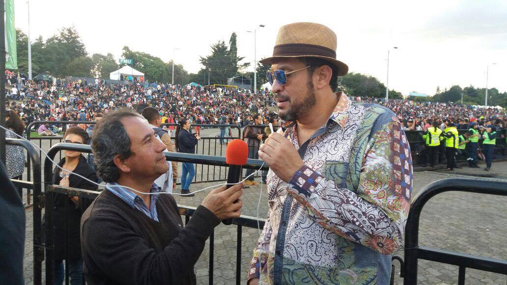 LaudEstereo's tweet photo. La salsa y el sabor, con Fernando Solorzano https://t.co/RVNZuXCGBv #SalsaAlParque2017 #LAUDensuSalsa https://t.co/ZEKy99yNkn