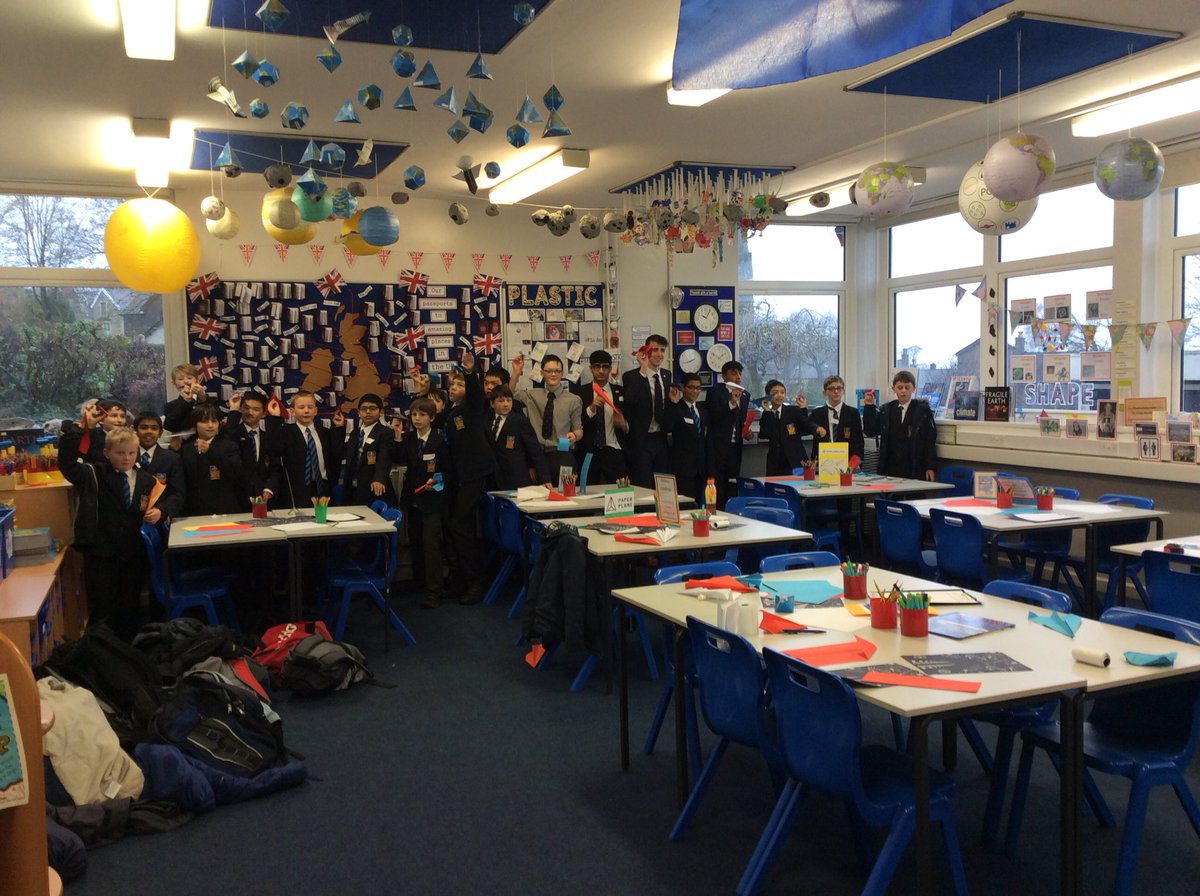 LRGSInspirUS's tweet photo. InspirUS club world record long distance flyer attempt! # grammarschool #guinnessworldrecords https://t.co/BbiOBms6P1