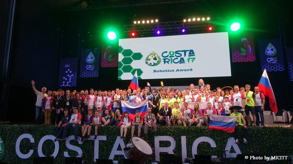 mae_rusia's tweet photo. ¡Felicitamos al equipo ruso en la Olimpiada Mundial de Robótica 2017 que tuvo lugar en #CostaRica! Rusia obtuvo cuatro de los ocho posibles primeros lugares 🏆#WRO2017 https://t.co/tjQvbYasVb