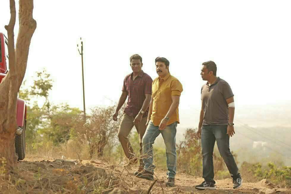 MicharUpdates's tweet photo. #StreetLights Bilingual 🎬
#Jan26 
@mammukka #Mammooty 
First time a full fledged role for #SilvaStunt 🔥@silvastunt https://t.co/rNHIvs5lu0