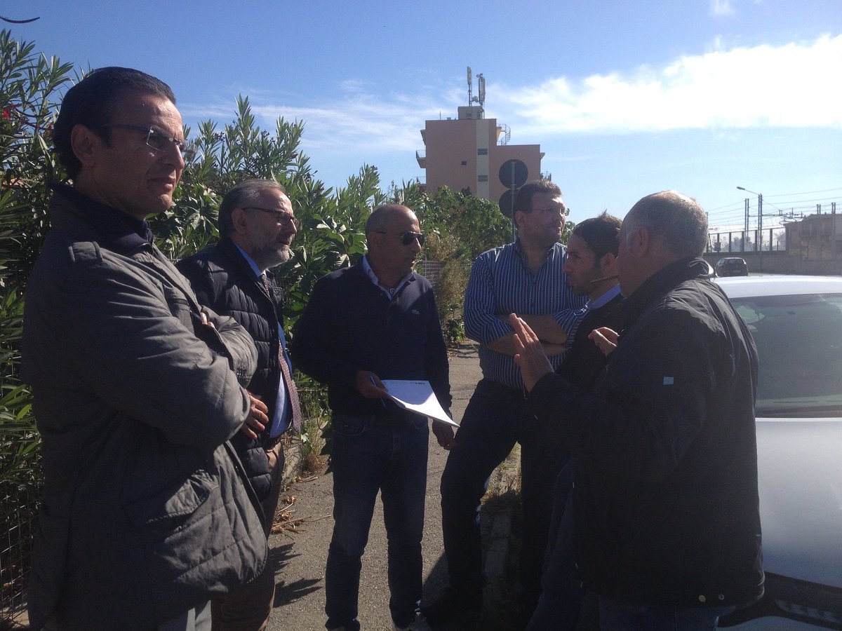 ntacalabria_it's tweet photo. Importanti interventi sulla #SS106 IN #Calabria.
Si spera non si parli in futuro della "strada della morte"
#vittimestrade #strade #stradecalabria #anas #anascalabria #sicurezzastradale #sicurezza #automobilisti
https://t.co/GOM7YfH3BB https://t.co/1xPzyJwkrq