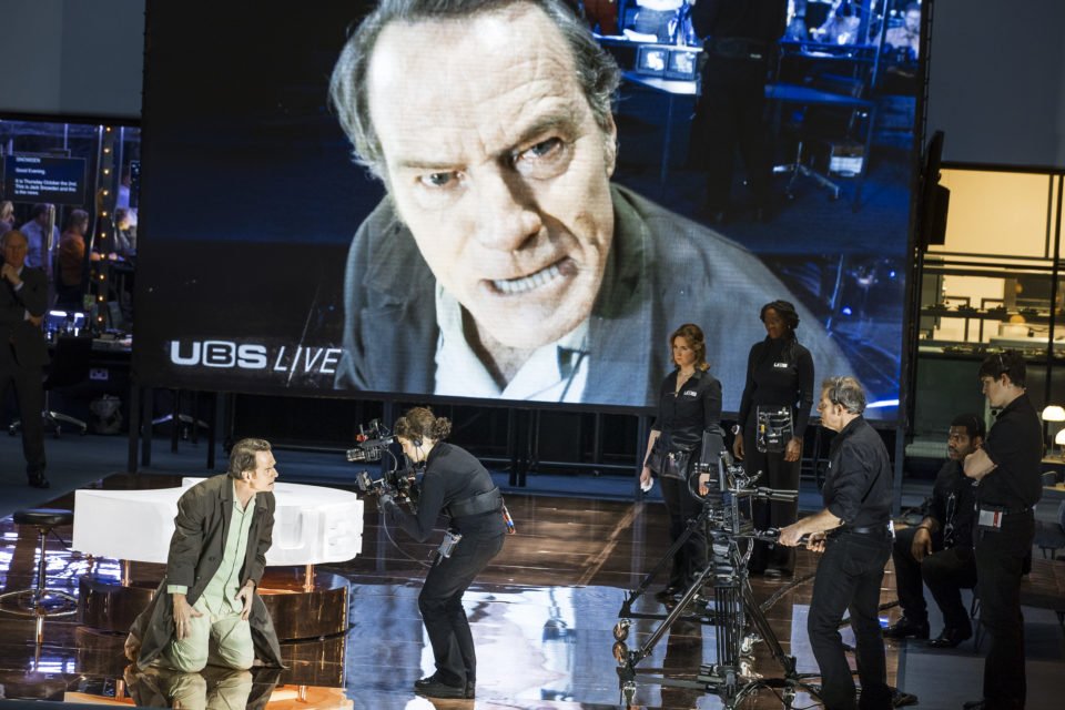 theipaper's tweet image. Network at the @NationalTheatre starring @BryanCranston is depressingly real and absolutely necessary viewing #ntNetwork trib.al/SsfBpiD