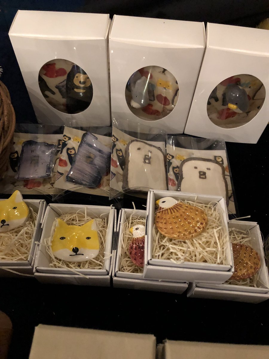 ともだちブローチshop の様子。縁日みたいでたのしいわー。 #生活の