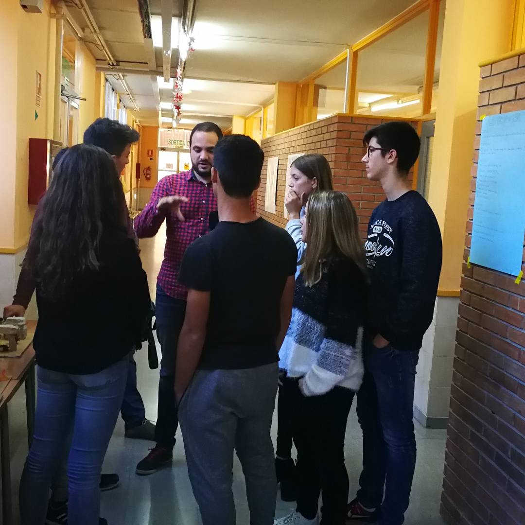 institutdeflix's tweet photo. L'#institutdeflix protagonista del programa Catalunya en directe de 8TV amb el projecte #aquiproubullying https://t.co/q1lSSaHGn9