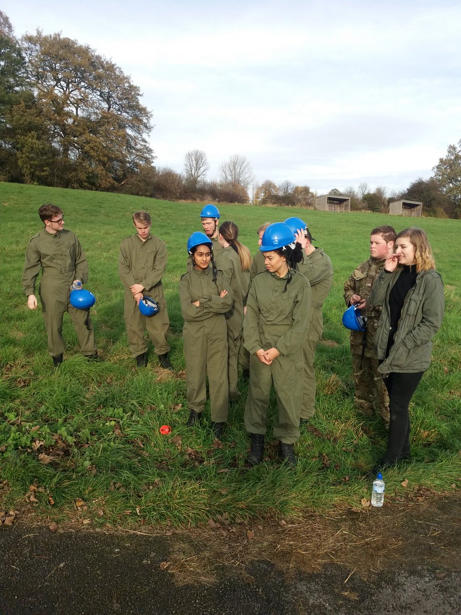 DerbycollegePS's tweet photo. Checking out the kit #DC_army #DC_trips @armyjobs https://t.co/9lWJamnATQ