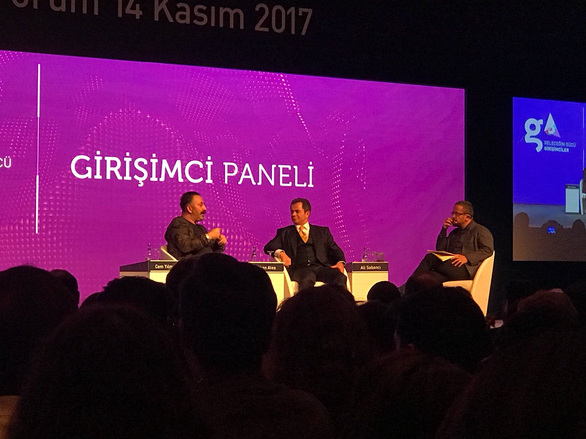 Mentorlarımızdan Ali Sabancı, ünlü komedyen Cem Yılmaz ve Denizbank Genel Müdürü Hakan Ateş #g3forum'daki panelde girişimcilik dünyasını konuşuyor. Konuşmanın bir bölümünü Instagram Hikayemizdeki canlı yayında izleyebilirsiniz instagram.com/yeni1lider <a href="/CMYLMZ/">Cem Yılmaz</a> <a href="/g3forum/">g3forum</a>