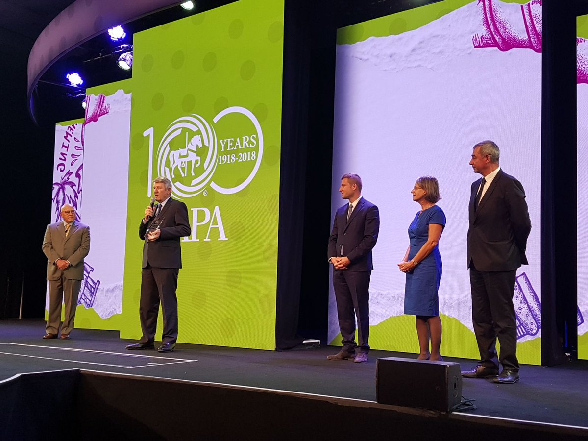 PuyduFou_EN's tweet photo. 5th global Award for Puy du Fou! 😃
The “Hall of Fame” award was bestowed on Puy du Fou in Orlando, Florida, thanks to its creator Philippe de Villiers at the IAAPA Attractions Expo 2017! https://t.co/gQMKquFjyl