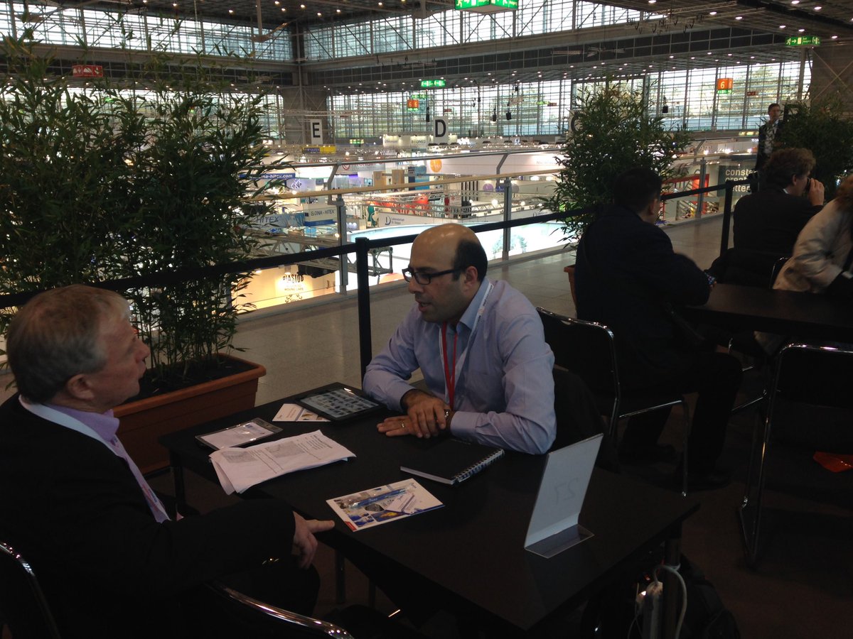 IUK_Mids's tweet photo. Great business meetings taking place @MEDICATradeFair @theSPRC @CoFabrico @datalinkelec @abrahamblacksmith https://t.co/CMbLxdPtwn