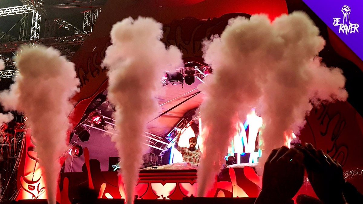 BeRaverBR's tweet photo. Thank you @OliverHeldens!
Your set in @xxxperience was amazing. Brazil loves you! 
#BeRaver #BeRavernaXXX21 #xxxperience #xxxperiencefestival #oliverheldens #hilo #heldeep #heldeeprecords https://t.co/SBHDQI5H5I