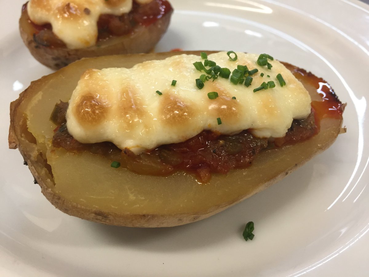 TerrassaBnova's tweet photo. Hoy el #menudeldía tiene esta buena pinta #terrassabonanova #bonanova #bcngourmet #cateringbcn #eventobcn https://t.co/G1Ujt3V8jn