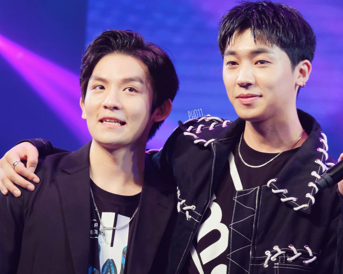 171108 Kpop concert in VN
<a href="/TEEN_TOP/">틴탑(TEEN TOP)</a> 
imgur.com/vnLim2f