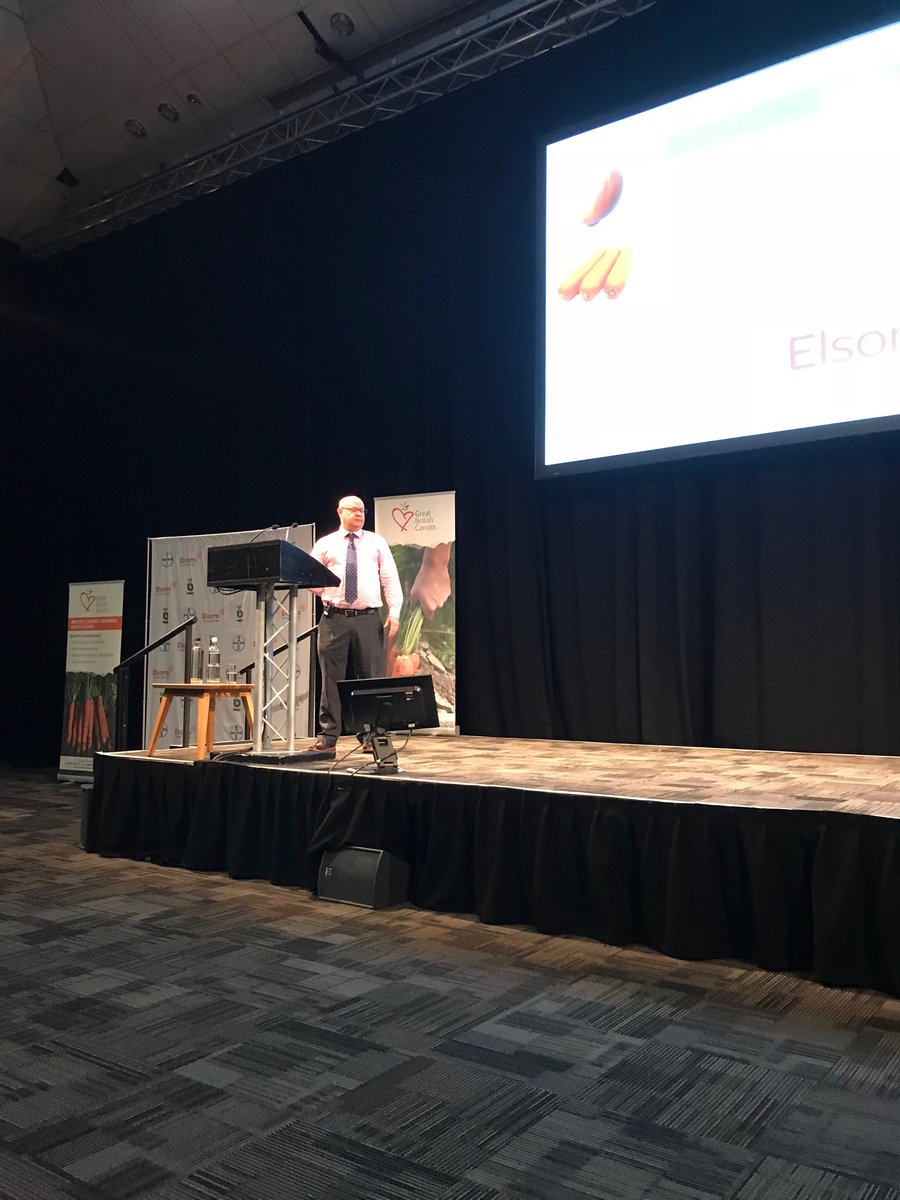jacotimsen's tweet photo. Andrew Francis‘ advice: #BeYourself @UniNottinghamIC #occ17 https://t.co/RlaU1zAOD5
