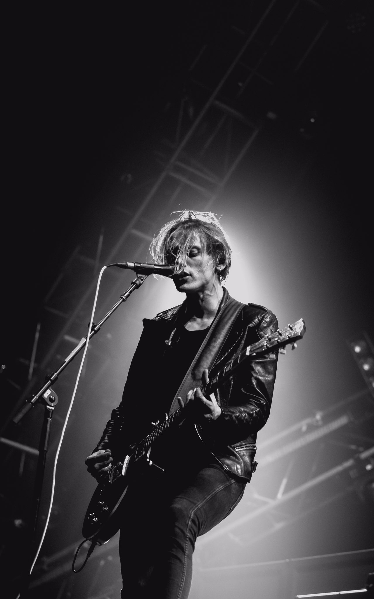 Jamie Campbell Bower Wallpaper