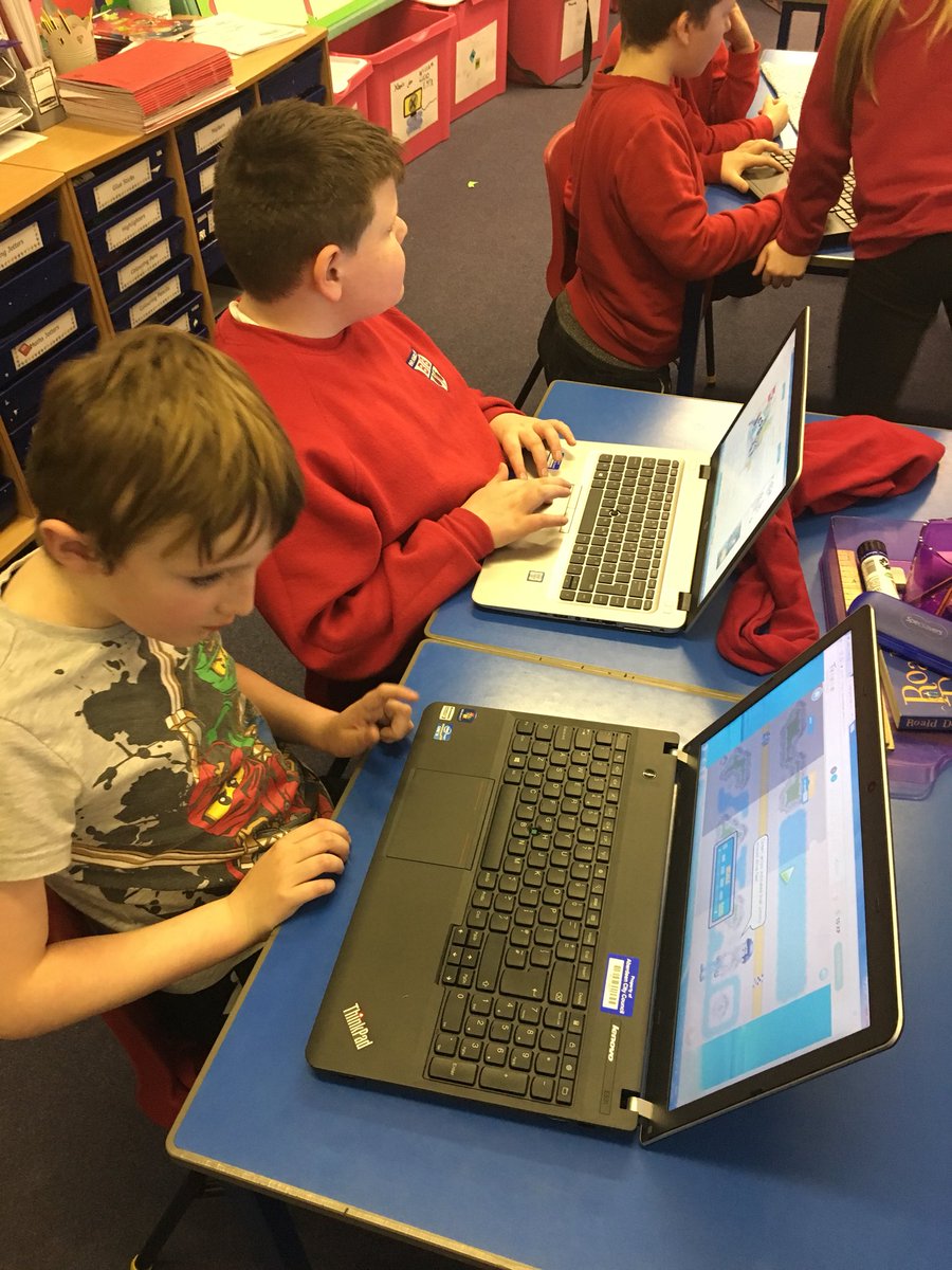 BrambleBraeSch's tweet photo. P5 are learning all about coding. #hourofcodes #digitallearning #engaged https://t.co/LT53cg5P8r
