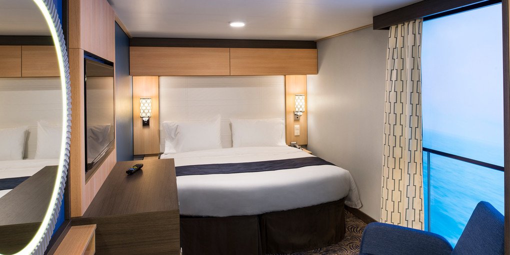 10 ways to make a tiny #cruise ship cabin feel bigger: bit.ly/21o7j2V #hacks #traveltips