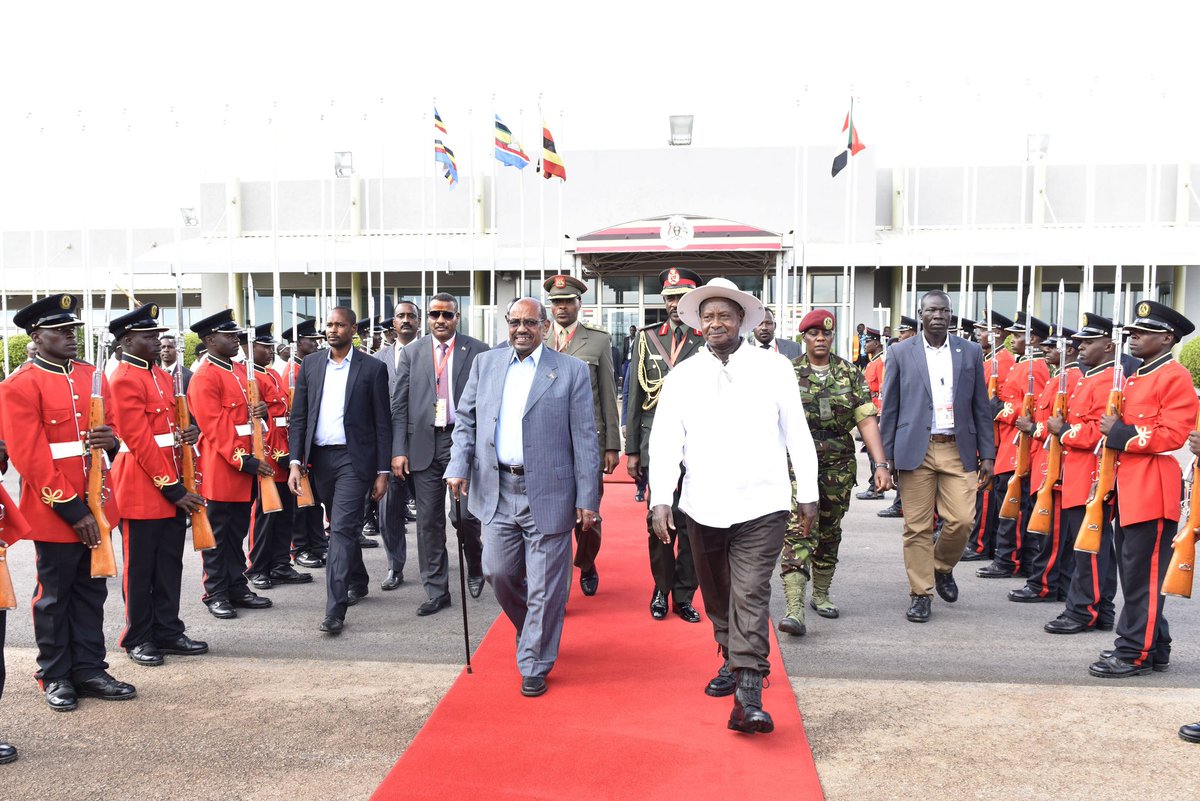 KagutaMuseveni's tweet photo. I have seen off His Excellency Field Marshall Omar El-Bashir at Entebbe Airport upon conclusion of his two-day official visit to Uganda. I thank him for honouring my invitation. https://t.co/wggTwli45e