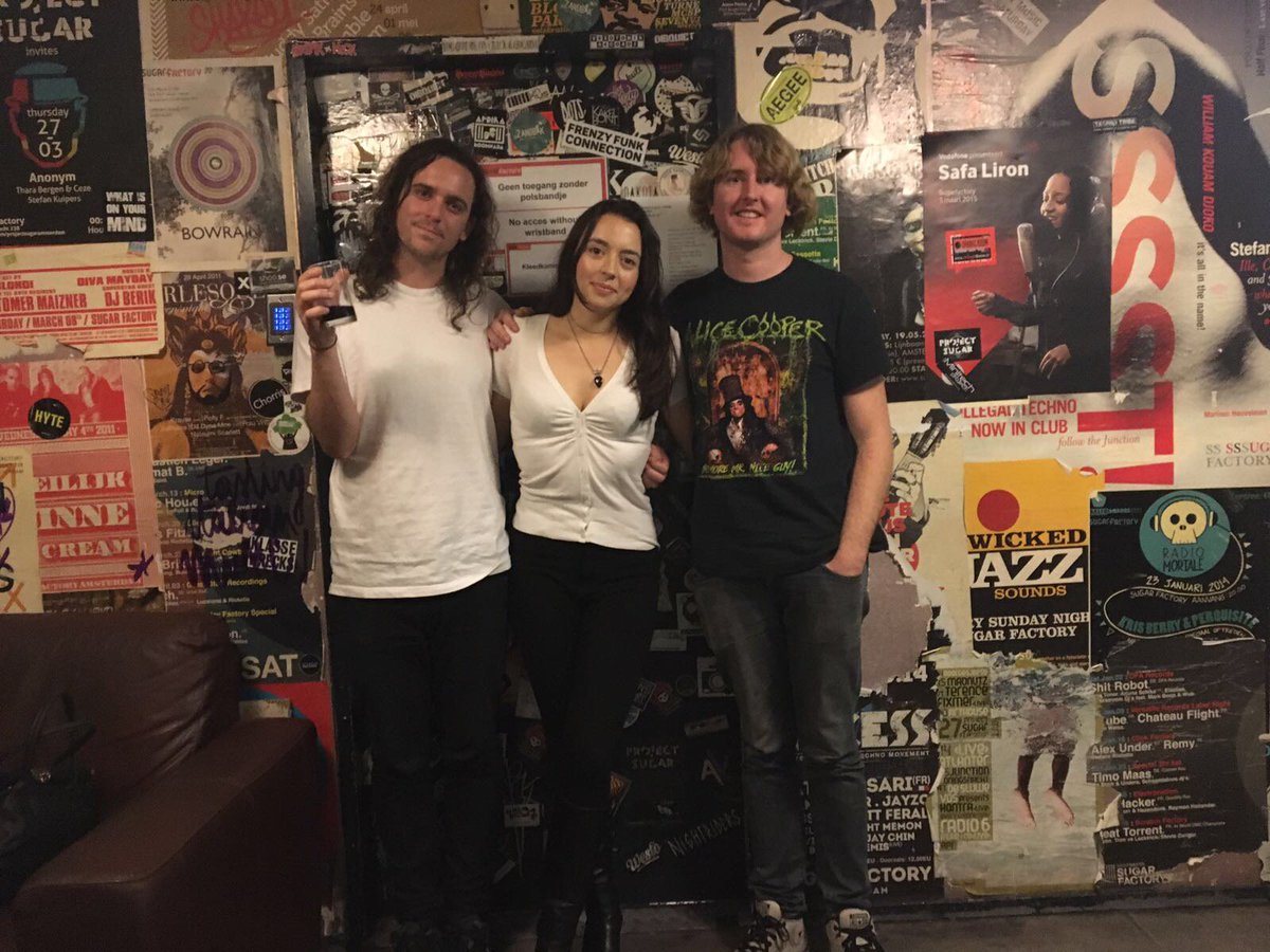 Isa__bella___'s tweet photo. Into #Metal that meets lovesick #indie? Check out my latest #musicinterview with #DZDeatrays for @PowMagazine : https://t.co/LwFm7M2rDV https://t.co/nmEOCECTgA