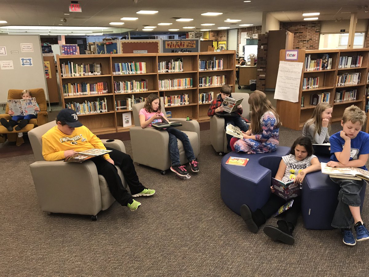 sdjvanburen's tweet photo. Mrs. Gross's class is enjoying the new chairs in the Library! #vbrocks #learnersandleaders #sdjpl3 https://t.co/uk6Cxyy6QQ