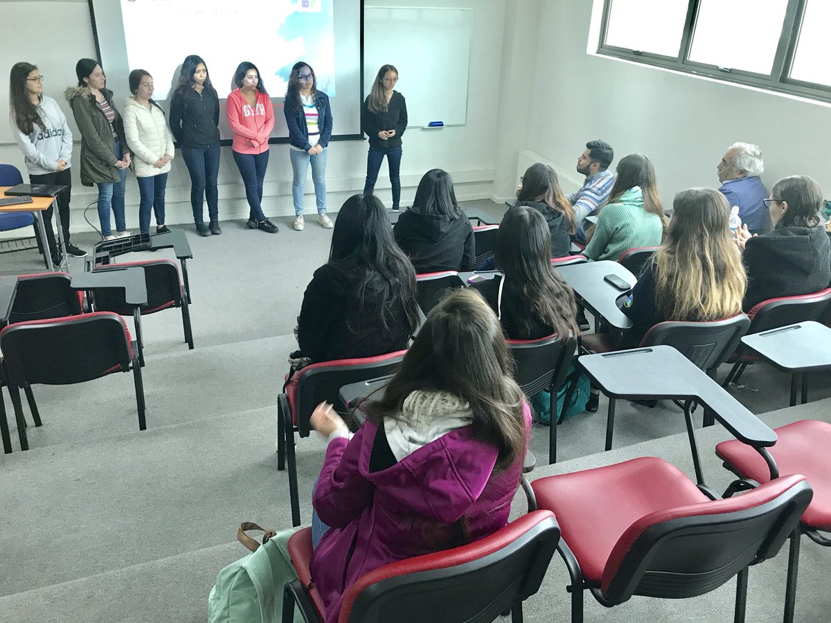 geropolisuv's tweet photo. El Taller de Integración de Perfil de Ingreso #TIPE3 de la carrera de @FonoUdeValpo fue liderado por el académico Pablo Rodríguez y contó con la participación activa de diversas #PersonasMayores 👏👏👏 https://t.co/uCguscyaE6