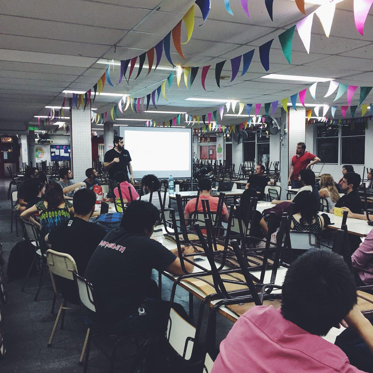 bitsonArgentina's tweet photo. Nuestro socio @LeCoVi nos invito al  Instituto de Formación Técnica Superior N°18 para contar sobre nuestra experiencia en el cooperativismo. 
 Junto a los compañeros de @TesAsocCivil, @Devecoop , y @FiqusCoop dimos a conocer nuestro modelo de trabajo. https://t.co/clwsj0QDRb