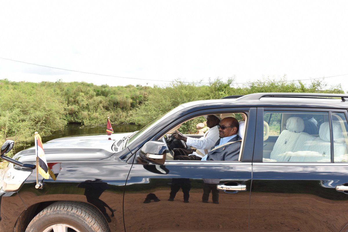 KagutaMuseveni's tweet photo. I thank H.E. Bashir for coming to Uganda and visiting my farm. I look forward to stronger bilateral relations between our countries. https://t.co/mu4efnz9AJ