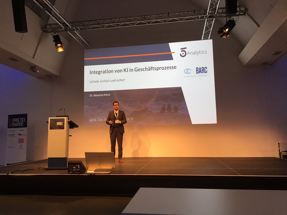 walchPG's tweet photo. @WayraDE startup @5analytics pitching at #BARC_Congress in #Wuerzburg for BARC #startup award. Go for gold, @sklenk ! https://t.co/BA30AbAc63