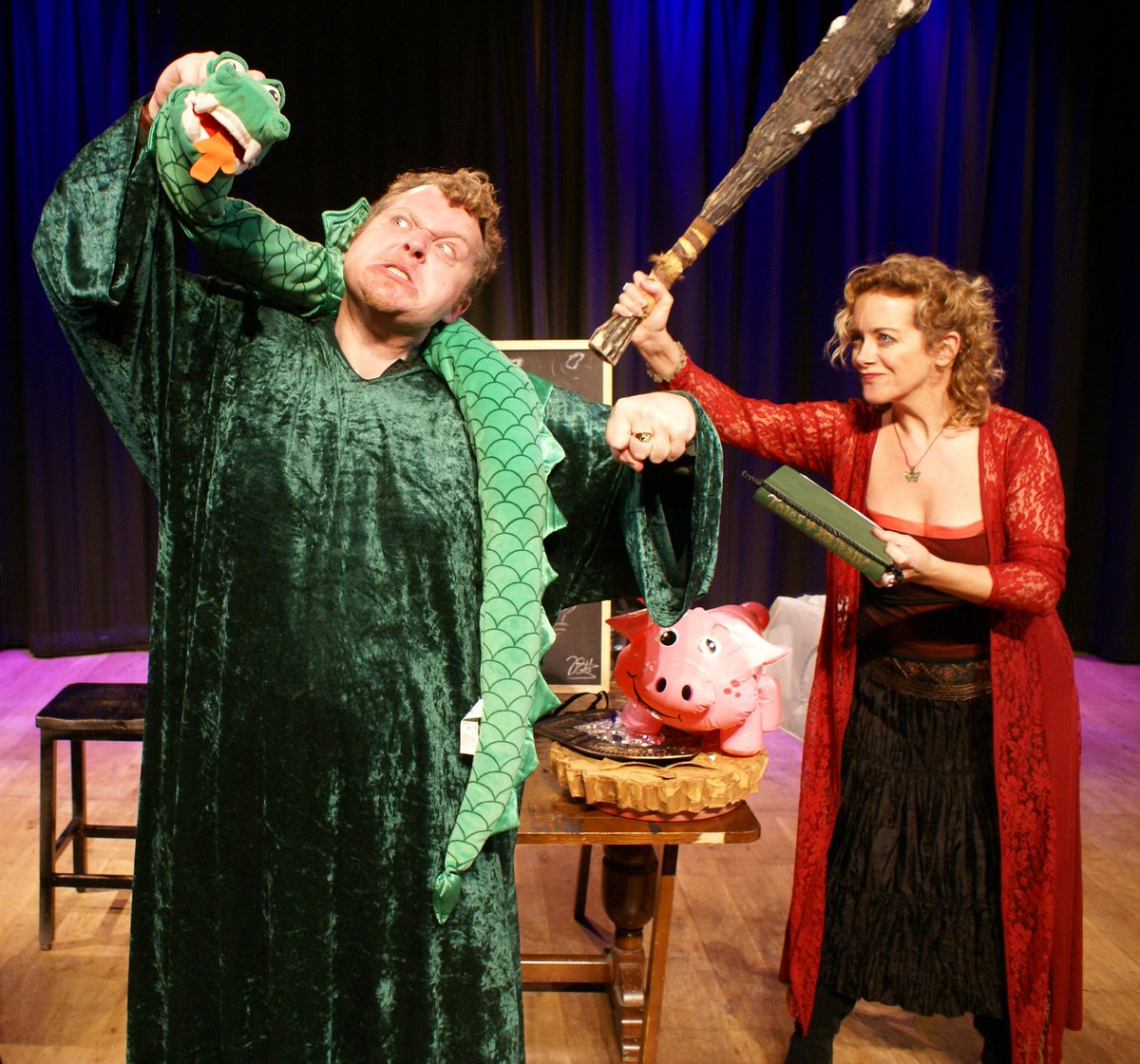 Come to @TheBellInnBath on Saturday 16th Dec 3pm to see Brother Bernard &amp; Sister Sal perform YULE TALES OF BRITAIN LIVE! 😁🌲🏴󠁧󠁢󠁥󠁮󠁧󠁿🏴󠁧󠁢󠁷󠁬󠁳󠁿🏴󠁧󠁢󠁳󠁣󠁴󠁿🧚🏼‍♀️🐉 <a href="/WeLoveBath/">Love Bath</a> @MumsnetBath <a href="/InBath/">InBath</a> <a href="/TheatreBath/">Theatre Bath</a>