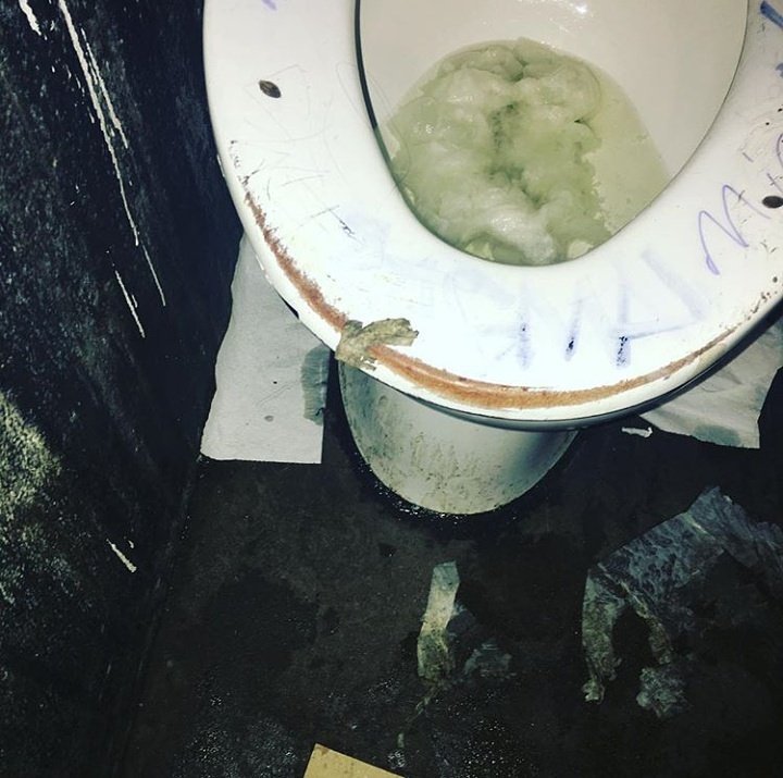 Alleyway - Portland, OR .. posted by @jumping_off_the_precipice on Instagram #whatIseewhenIpee