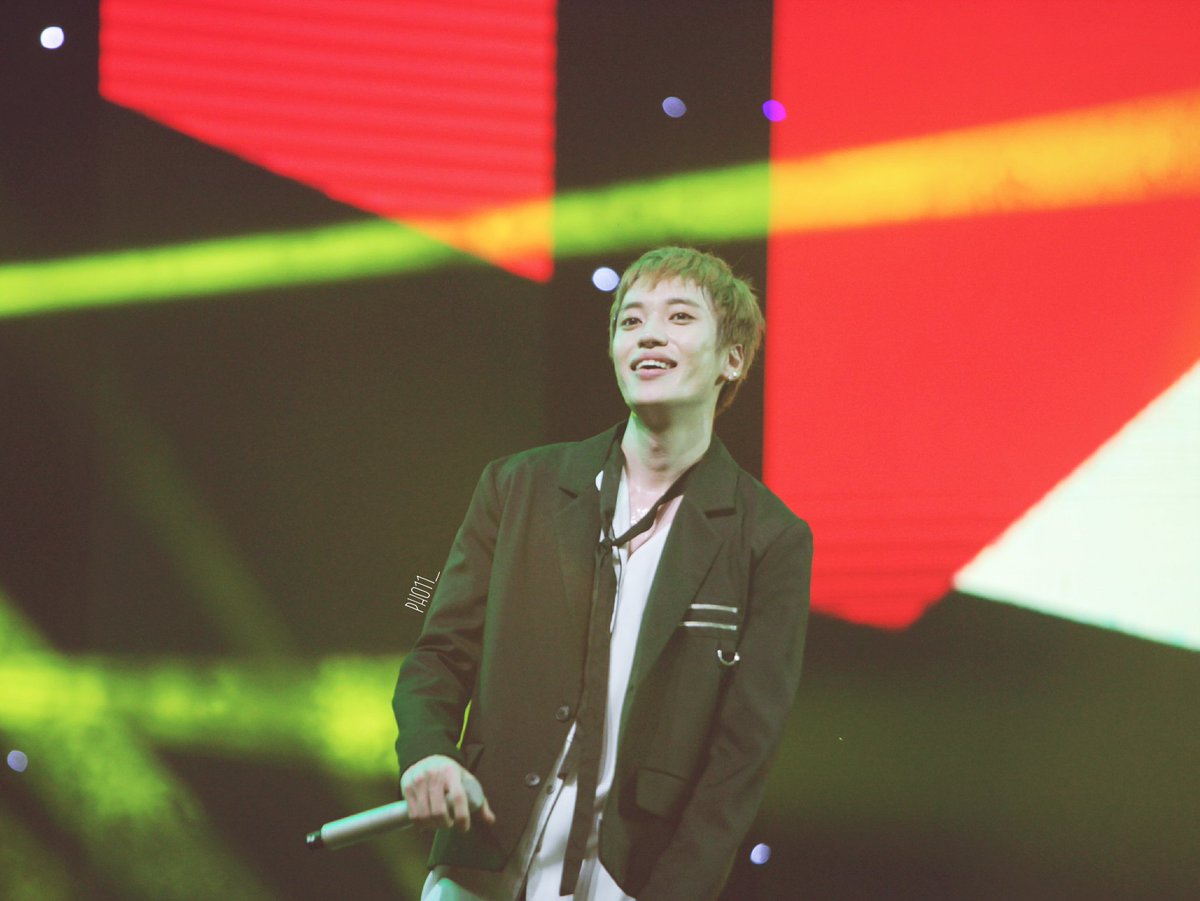 171108 Kpop concert in VN
<a href="/TEEN_TOP/">틴탑(TEEN TOP)</a> 
i.imgur.com/HpDX2bk.jpg