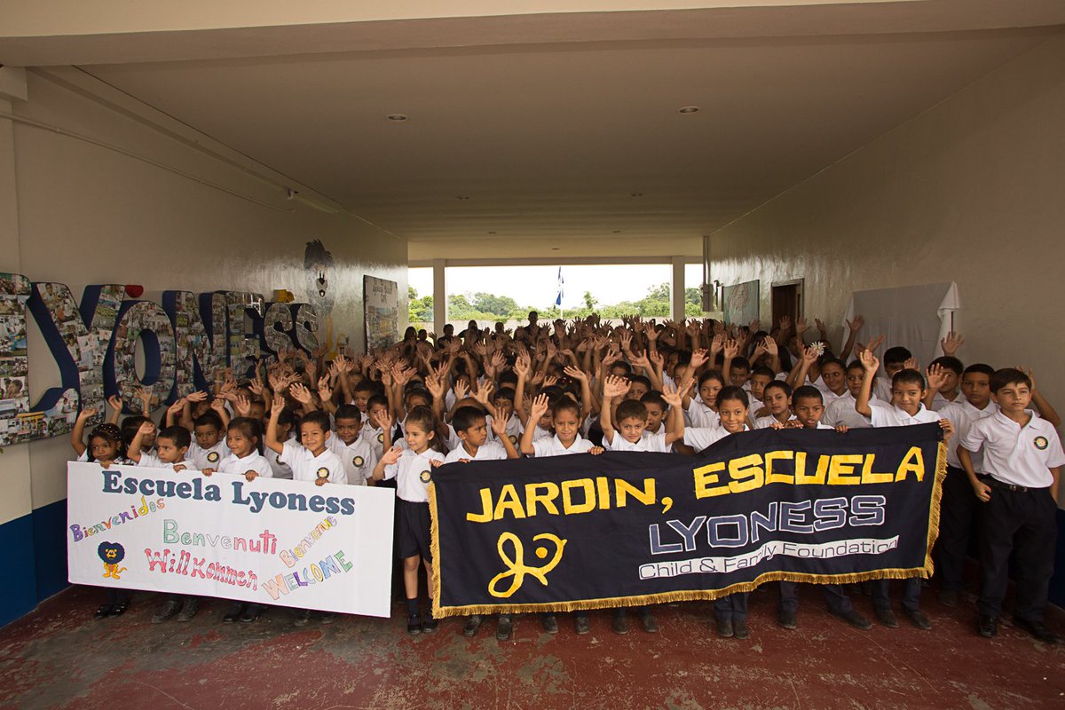 Lyconet_EU's tweet photo. The Lyconet Presidents visited the Lyoness Escuela dedicated to one of their own: Mario Oreggia. Heart-warming moments occurred when the #presidentsteam met the local pupils in Honduras! Especially after the common soccer game the presidents made friends for life! #lyconetmoments https://t.co/A1KiTVowpt